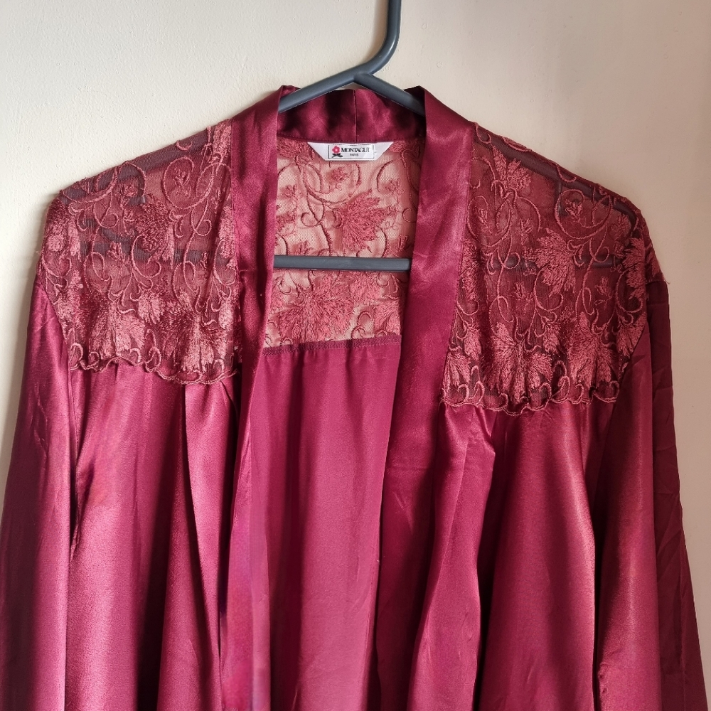 Montagut Women Silk Kimono. - Picture 9 of 10